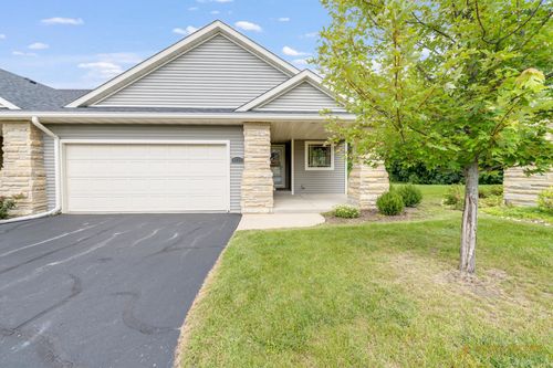 5720 Jackies Dr, Loves Park, IL, 61111-3436 | Card Image