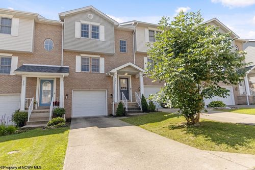 952 Ashton Pl, Morgantown, WV, 26508-6874 | Card Image