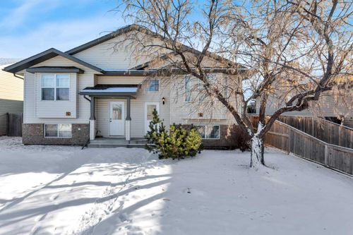 67 Garden Rd, Lacombe, AB, T4L2P1 | Card Image