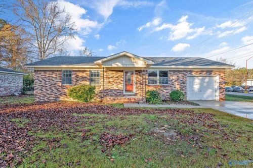 201 Roberts Ave, Rainbow City, AL, 35906-5936 | Card Image