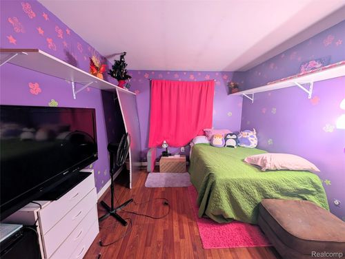 8322 N Genesee Rd, Mount Morris, MI, 48458-8880 | Card Image