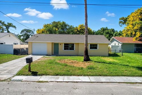 15829 Villa Dr, HUDSON, FL, 34667-4010 | Card Image