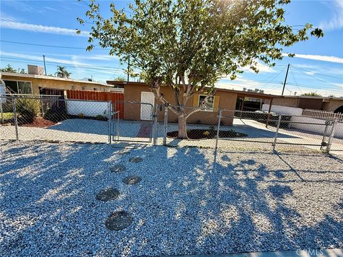 472 Mill St, Colton, CA, 92324-1009 | Card Image