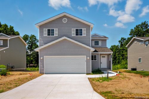 5750 Copper Tree Park, Waterford, MI, 48327-2037 | Card Image