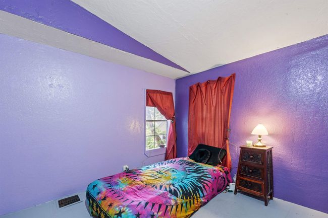236 N Main St, House other with 3 bedrooms, 1 bathrooms and null parking in Franklin NH | Image 25