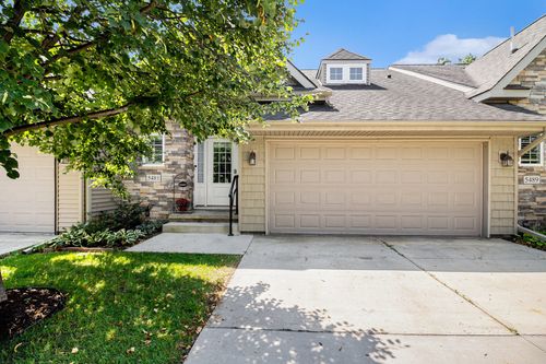 5481 Trillium Crossing Ct, Ann Arbor, MI, 48103-9153 | Card Image