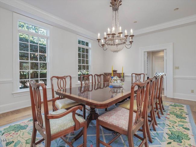 043-Dining Room | Image 23
