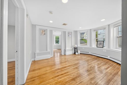 2-15 Broadway, Haverhill, MA, 01832-4674 | Card Image