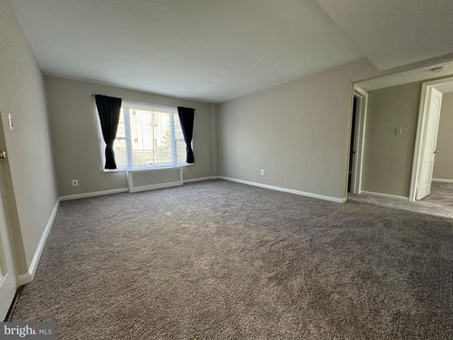 apt-27-1404 12th St N, ARLINGTON, VA, 22209-3669 | Card Image