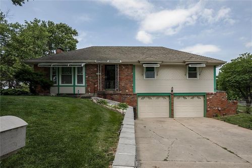 7912 Elizabeth Ave, Kansas City, KS, 66112-2619 | Card Image