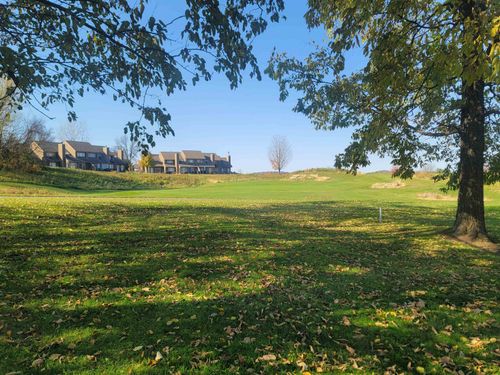 4 Hickory Trl, Galena, IL, 61036-8723 | Card Image