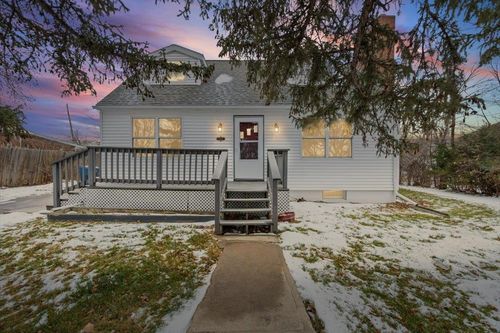 900 Stanley St, Belle Fourche, SD, 57717-2037 | Card Image