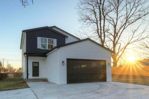 33755 Parkwood St, Westland, MI, 48186-4570 | Card Image