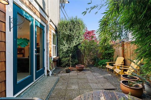 1-833 Princess Ave, Victoria, BC, V8T1K7 | Card Image