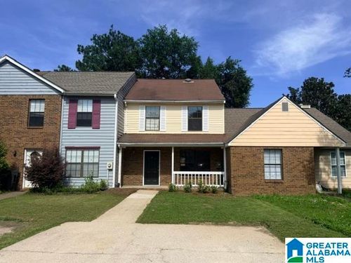 723 Cahaba Manor Ct, PELHAM, AL, 35124-1557 | Card Image