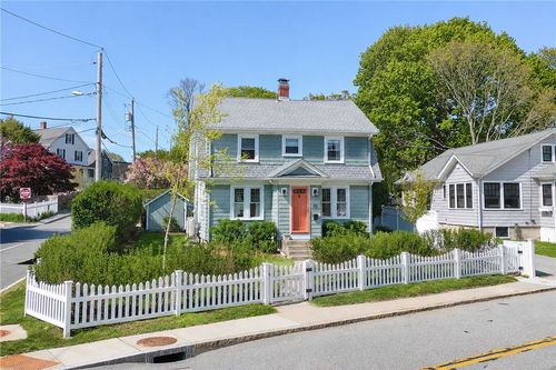 58 Bliss Rd, Newport, RI, 02840-1846 | Card Image