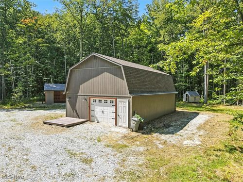 7454 Sidley Rd, Thompson, OH, 44086-9718 | Card Image