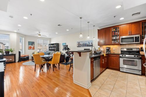 3d-203-207 Hackensack Ave, Weehawken, NJ, 07086-5802 | Card Image