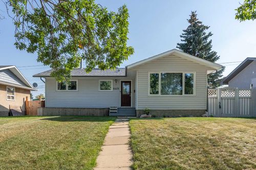 6401 44b Avenue, Camrose, AB, T4V0B7 | Card Image