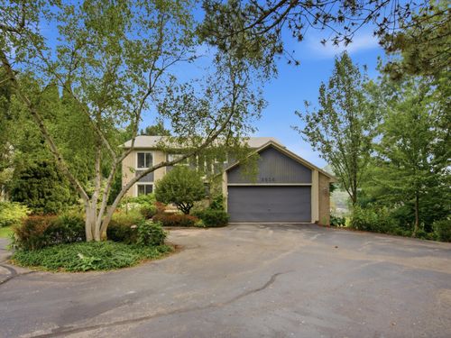 3926 Lakes Edge Dr, Commerce Twp, MI, 48382-1377 | Card Image
