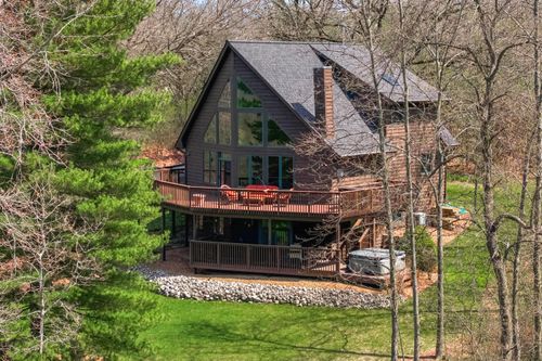 6635 Deerpath Rd, Lake Geneva, WI, 53147-3691 | Card Image