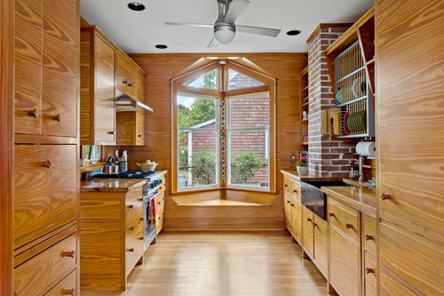 34 Washington Ave, Buzzards Bay, MA, 02532-3186 | Card Image