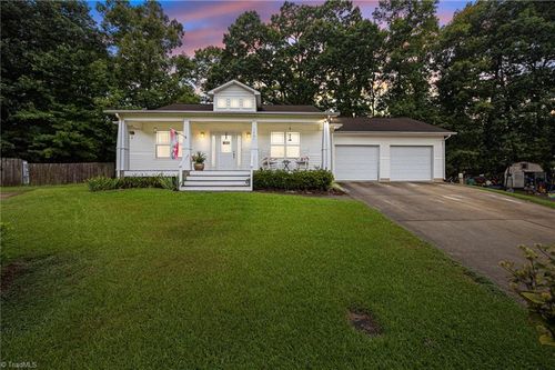 1701 Willa Place Dr, Kernersville, NC, 27284-7768 | Card Image