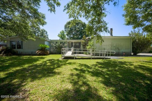 223 Henry St, Patterson, LA, 70392-4015 | Card Image