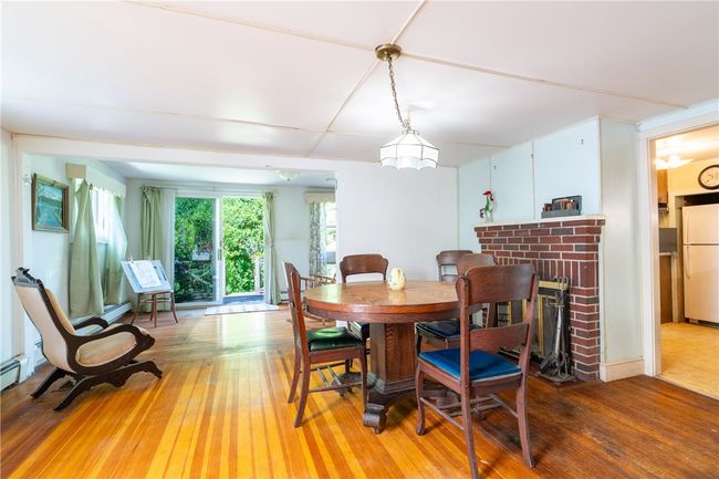 142 Honeyman Ave, Home with 3 bedrooms, 3 bathrooms and 5 parking in Middletown RI | Image 12