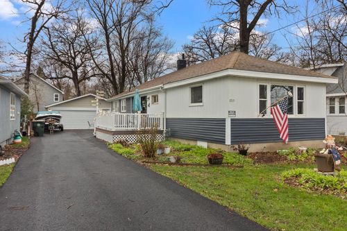 2313 Haerle Ave, Twin Lakes, WI, 53181-9764 | Card Image