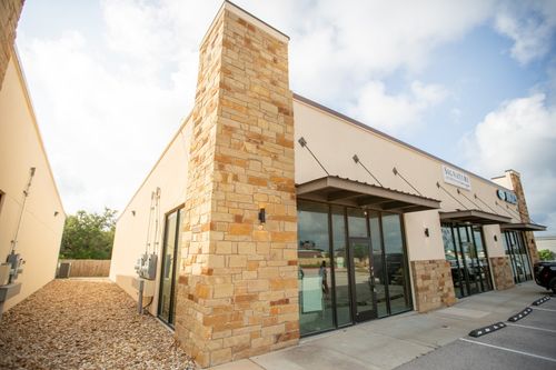 ste-400-201 Saint Joseph Ct, Liberty Hill, TX, 78642-3404 | Card Image