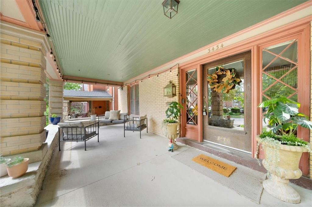 Campbell St, Kansas City, MO 64109