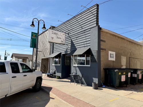 717 & 721 4th Avenue, Grinnell, IA, 50112 | Card Image