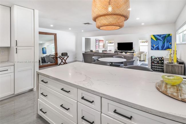 1990 Ne 35 Th St, House other with 3 bedrooms, 2 bathrooms and null parking in Lighthouse Point FL | Image 12