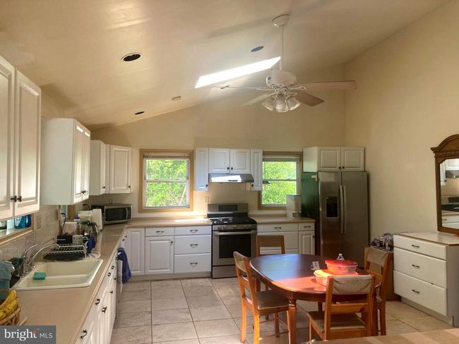 100 Iroquois Way, House other with 5 bedrooms, 2 bathrooms and null parking in OXON HILL MD | Image 12