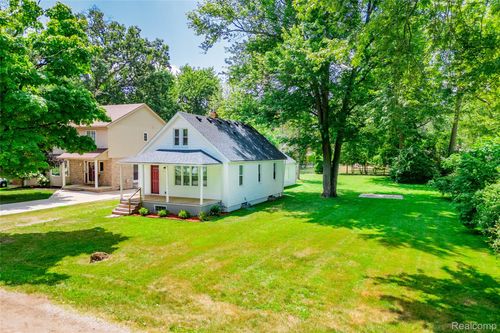 25450 6th St, Grosse Ile, MI, 48138-1806 | Card Image