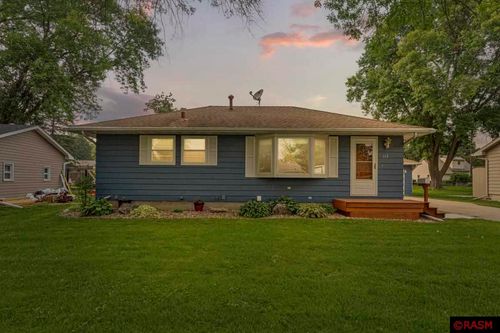 112 N Manitou Dr, Mankato, MN, 56001-5530 | Card Image