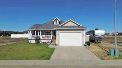 7208 44 Avenue Close, House detached with 4 bedrooms, 3 bathrooms and 2 parking in Camrose AB | Image 1