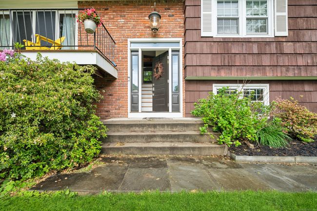 14 Button Rd, House other with 3 bedrooms, 3 bathrooms and null parking in Shelton CT | Image 22
