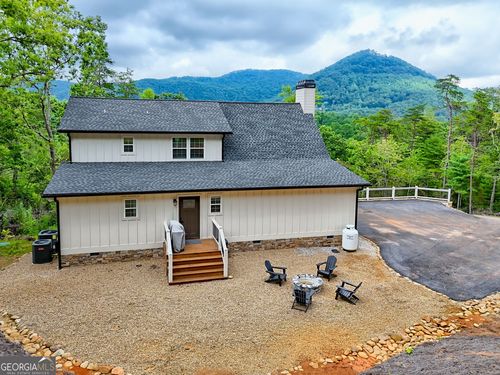 63 Redwood Ln, Tiger, GA, 30576-2254 | Card Image