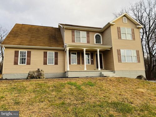 1812 Files Cross Rd, Martinsburg, WV, 25404-0286 | Card Image