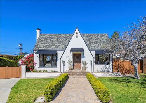 1217 Moncado Dr, Glendale, CA, 91207-1829 | Card Image