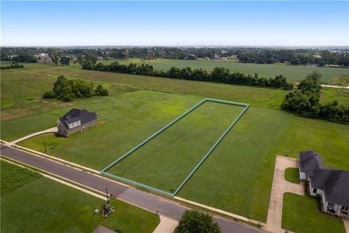 1324 Bonaire Trce, Alexandria, LA, 71303-4161 | Card Image