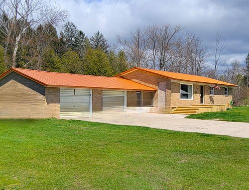 5578 John St, Onekama, MI, 49675-9711 | Card Image