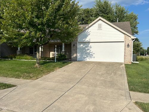 1003 Hilltop Commons Blvd, Whiteland, IN, 46184-9225 | Card Image