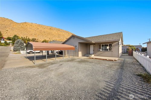 122 Kelly St, Pateros, WA, 98846-6103 | Card Image