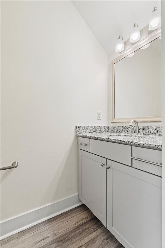 05-Half Bath | Image 5