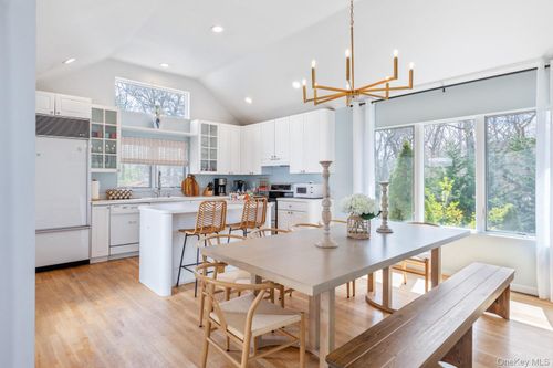 12 Douglas Ct, Hampton Bays, NY, 11946-1133 | Card Image