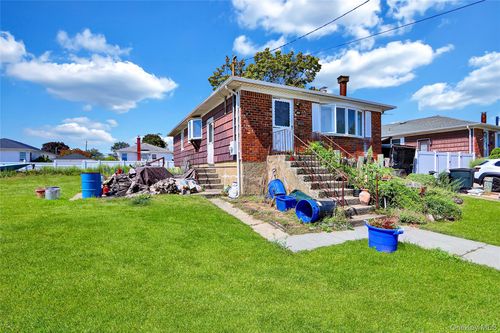 3354 Murdock Ave, Oceanside, NY, 11572-3626 | Card Image