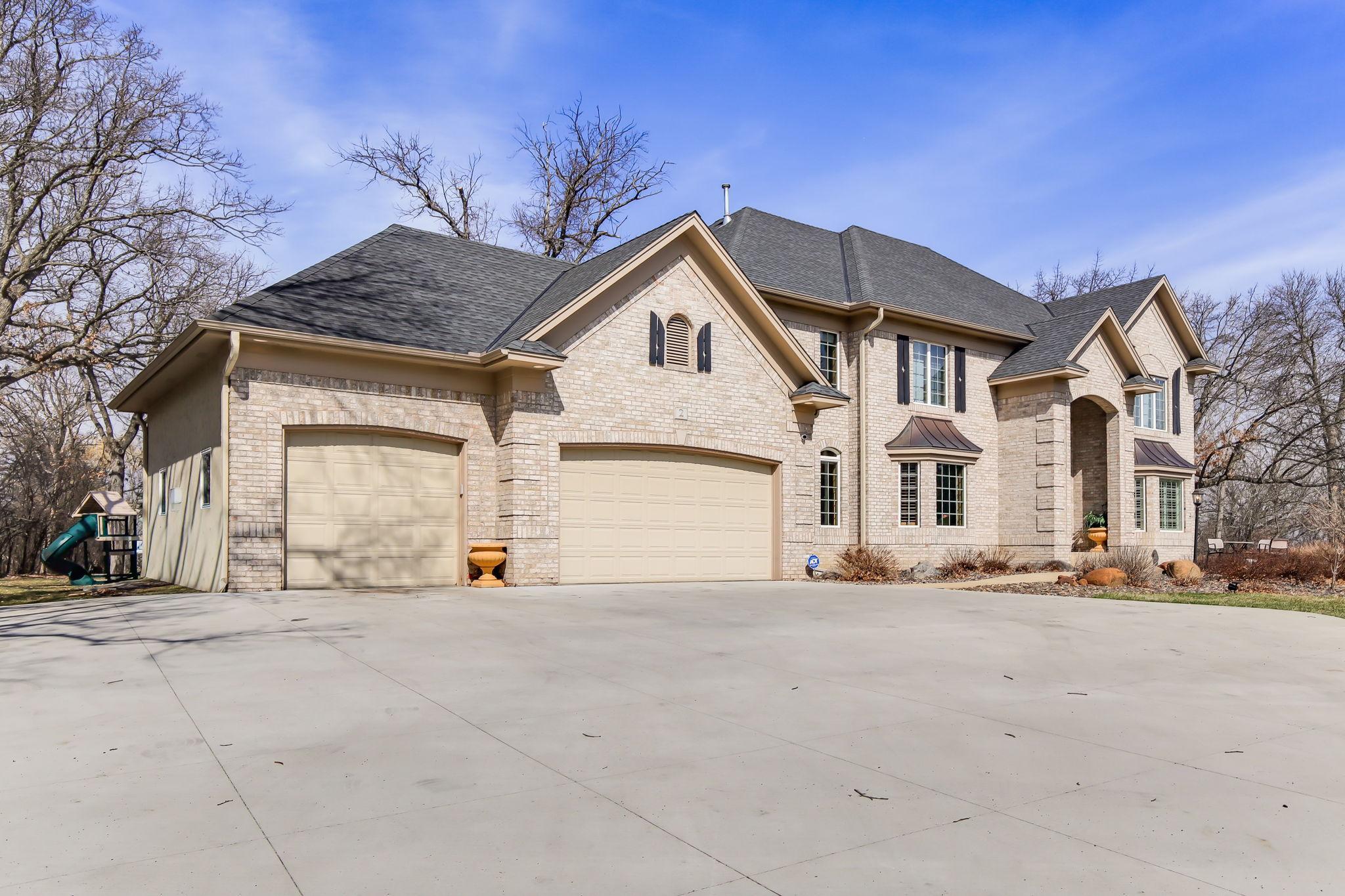 Residential in North Oaks 3